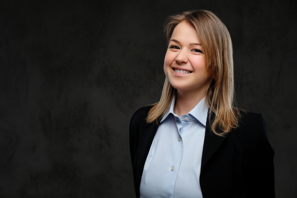 Junge Frau als Bewerbungsfoto